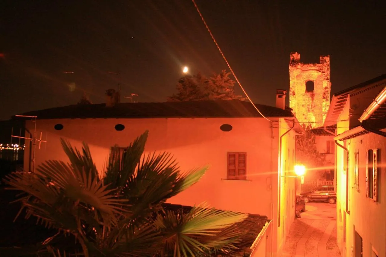 Holiday home Historic House By The Lake La Renee Casa Vacanza Predore