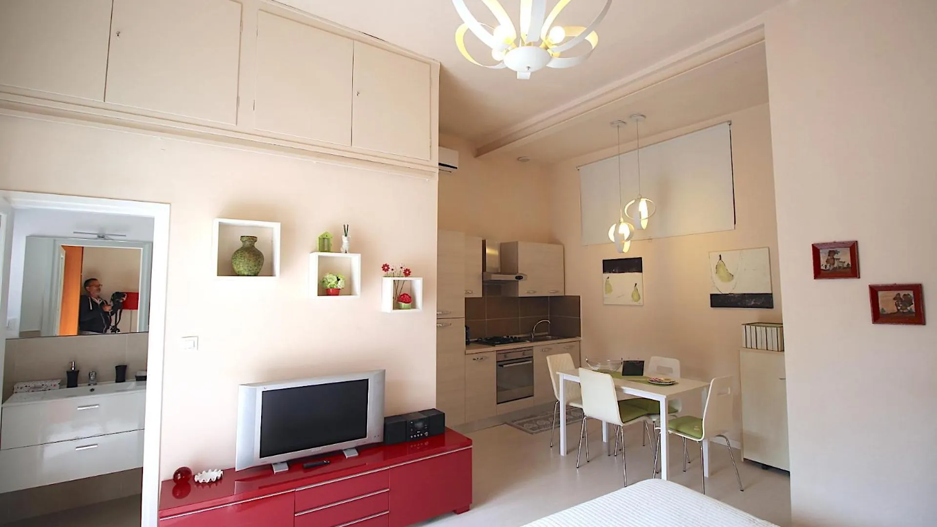 Historic House By The Lake La Renee Casa Vacanza Predore Vakantiehuis