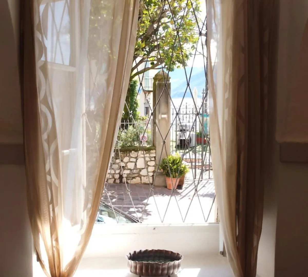 Historic House By The Lake La Renee Casa Vacanza Predore 0*,  Italië