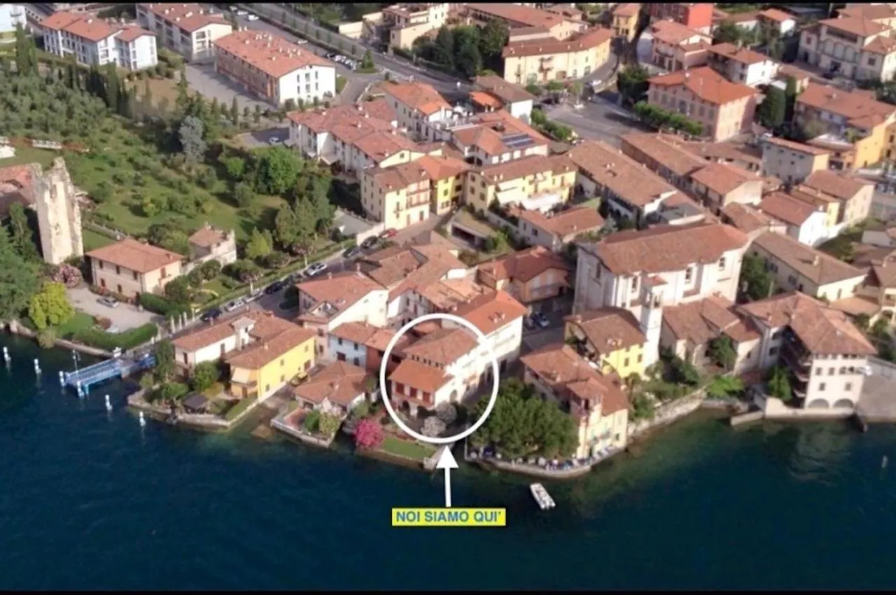 Historic House By The Lake La Renee Casa Vacanza Predore Holiday home