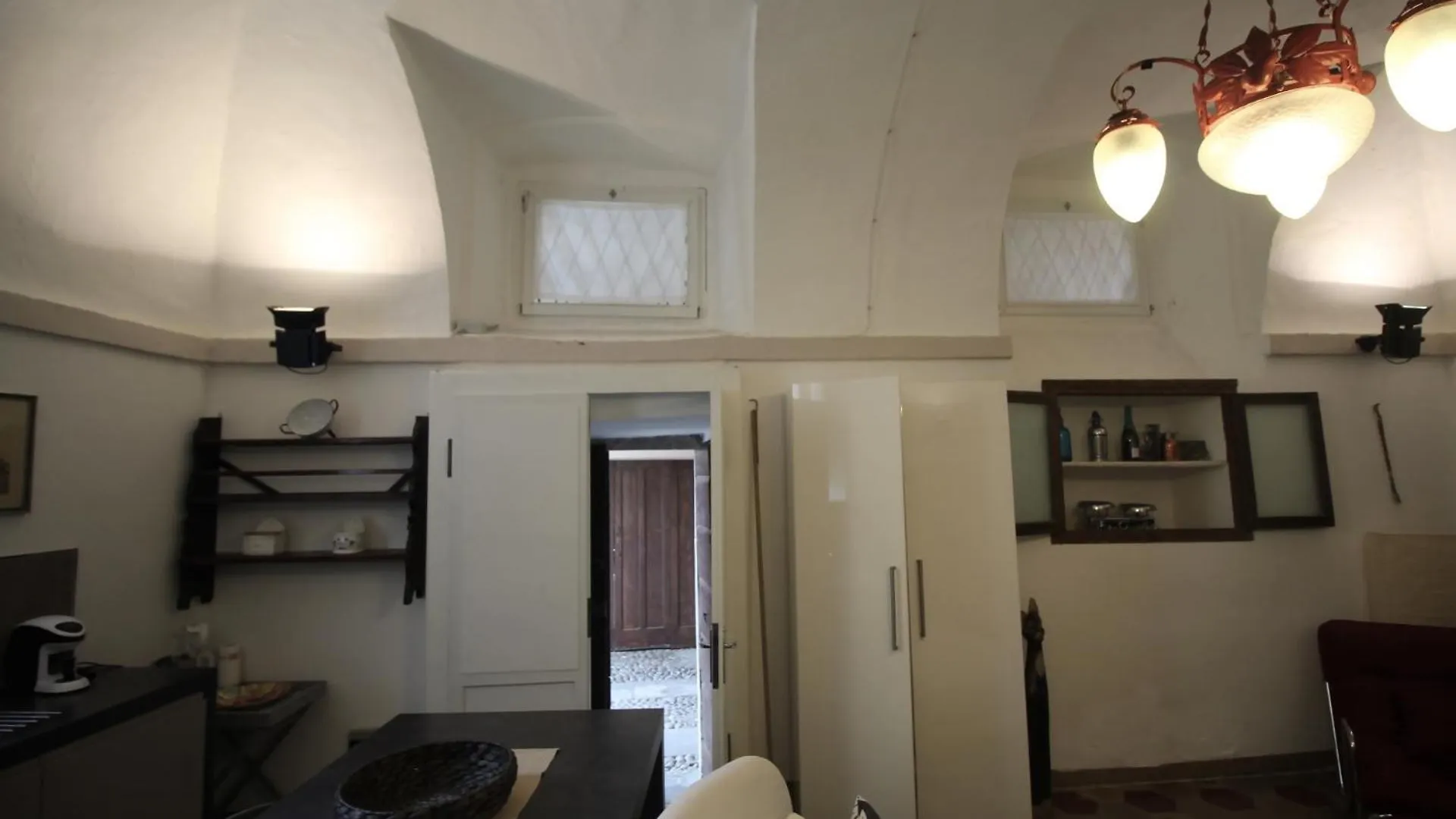 Historic House By The Lake La Renee Casa Vacanza Predore Italy